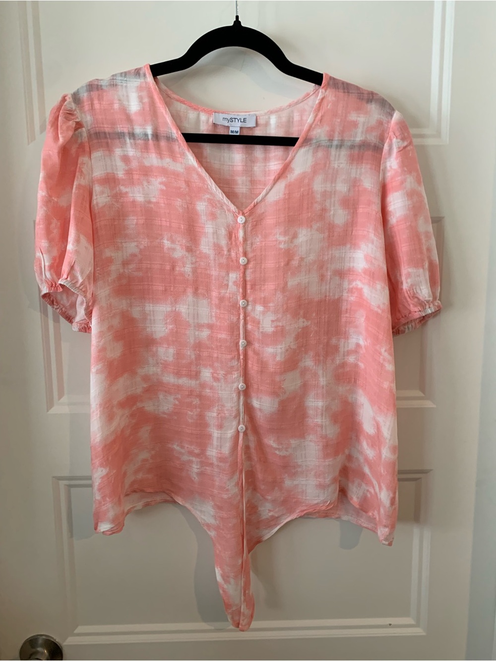 My Style , peachy /Pink with white Cloud V-Neck Button Front Blouse